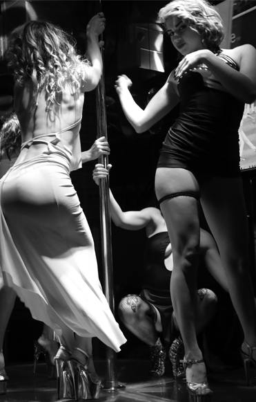 WHY ARE MANHATTAN STRIP CLUBS SO POPULAR AFTER SPORTING EVENTS?