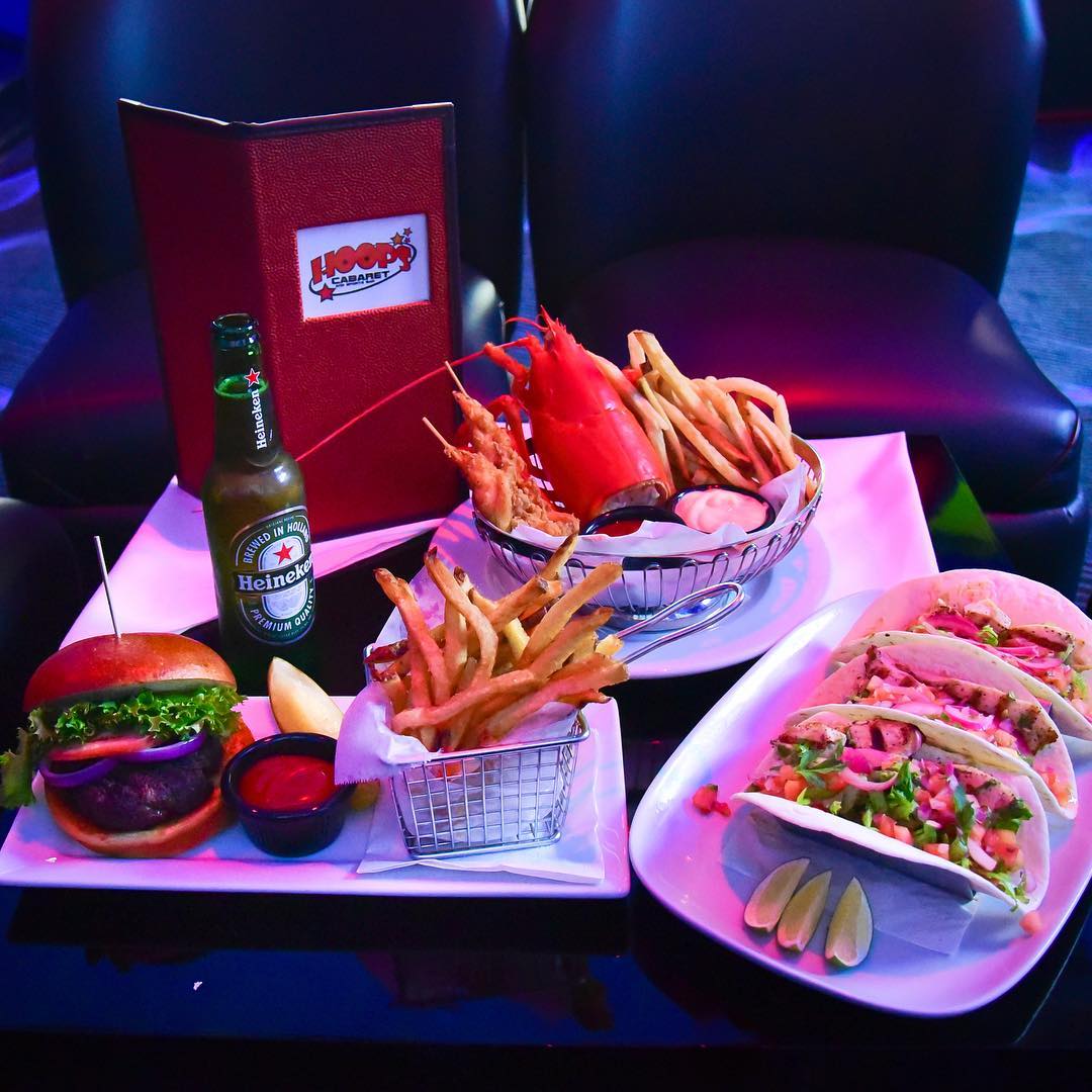 gourmet burger, lobster and fries, beer and tacos in NYC at Hoops